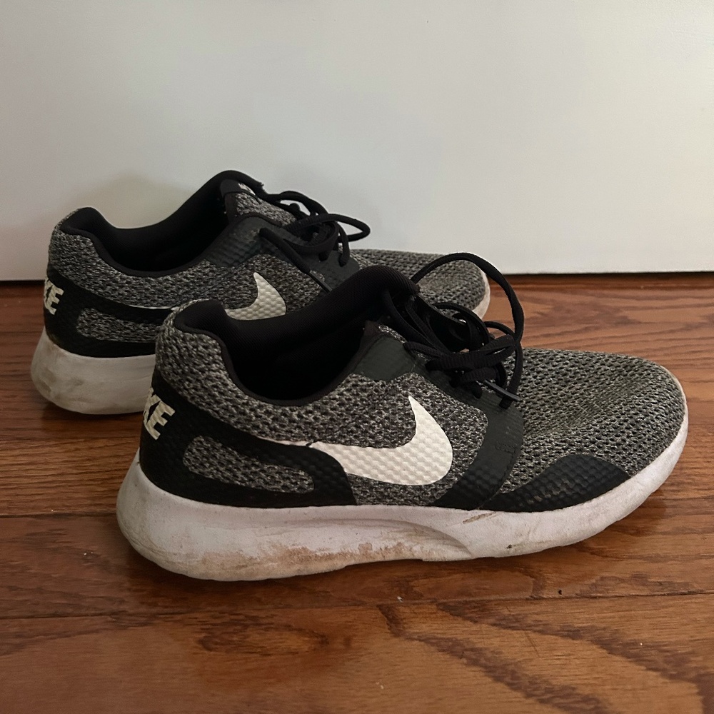 nike tanjun shoes